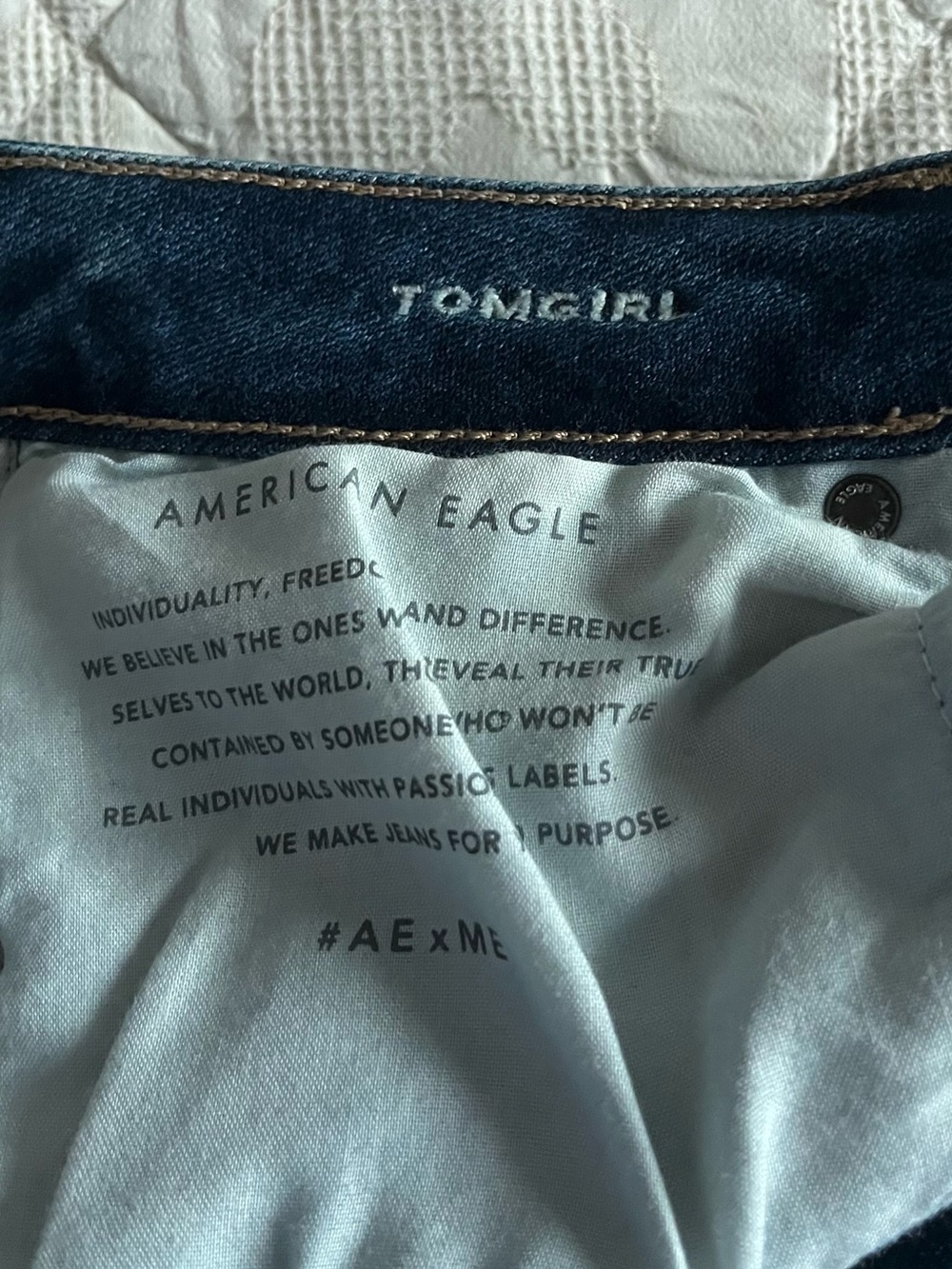 American Eagle Tomgirl Dark Blue Distressed Jeans Size 8 - Picture 7 of 9
